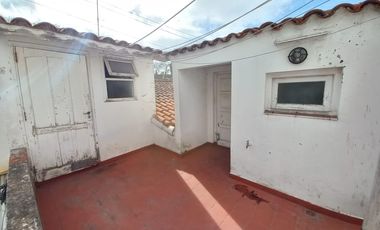 Alquiler comercial casa 4 ambientes sobre calle Alvear