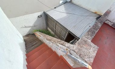 Alquiler comercial casa 4 ambientes sobre calle Alvear