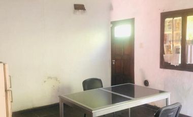 Casa en venta - 5 Dormitorios 3 Baños - 1200mts2 - La Plata