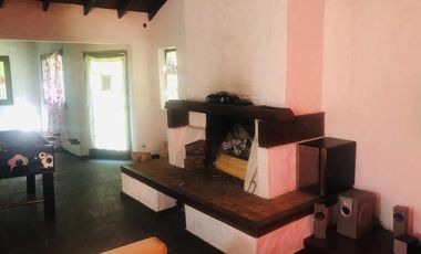 Casa en venta - 5 Dormitorios 3 Baños - 1200mts2 - La Plata