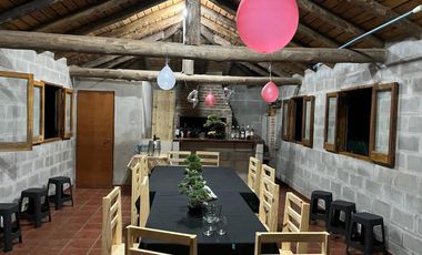 Casa en venta - 5 Dormitorios 3 Baños - 1200mts2 - La Plata