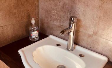 Casa en venta - 5 Dormitorios 3 Baños - 1200mts2 - La Plata