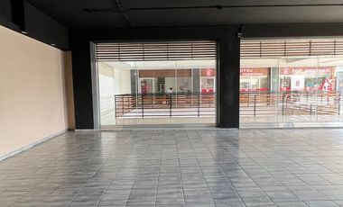 LOCAL EN RENTA  EN PLAZA 19/32 (frente al tec regional)