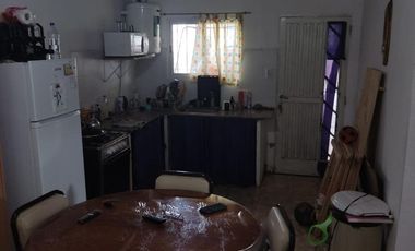 Casa en venta - 2 Dormitorios 1 Baño - 3000mts2 - Cazon