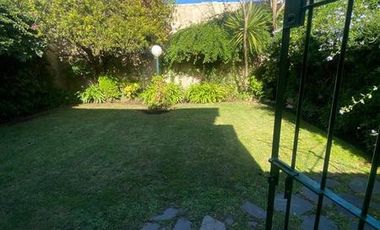 Chalet 5 ambientes con garage doble y parque en Brandsen e  Italia