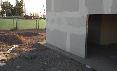 Casa a Terminar en Barrio Privado Distrito Alto