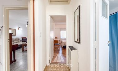 Casa 3 amb.   Altillo con cochera y piscina en Parque Luro