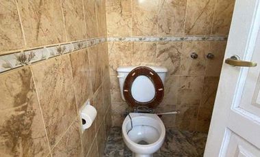 Galpón de cocheras con local y vivienda de 4 ambientes en Italia y Roca