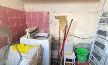 Galpón de cocheras con local y vivienda de 4 ambientes en Italia y Roca