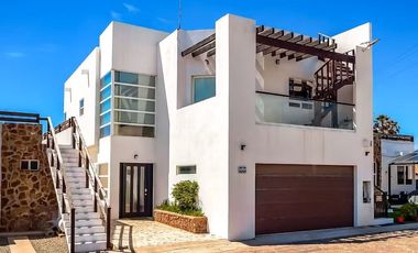 Casa en Renta frente al mar en el centro de Rosarito