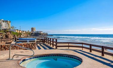 Casa en Renta frente al mar en el centro de Rosarito