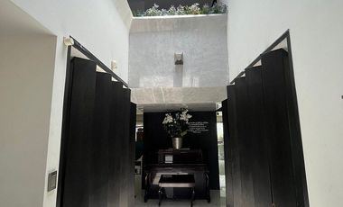 Casa remodelada en privada con vigilancia en Bosques de Aragón