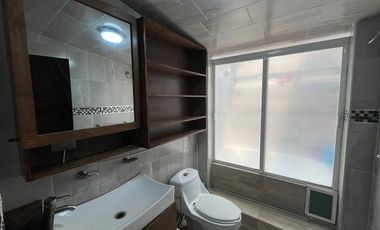 Casa remodelada en privada con vigilancia en Bosques de Aragón