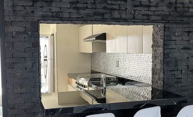 Casa remodelada en privada con vigilancia en Bosques de Aragón