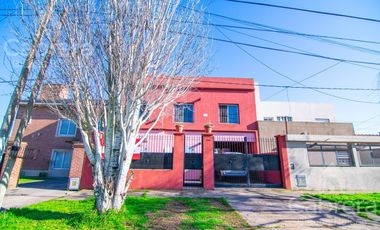 Casa en  Villa Castels 3/4 dormitorios