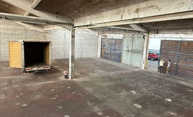 Depósito de 698 m2 cubiertos en Florida