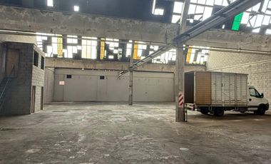 Depósito de 698 m2 cubiertos en Florida