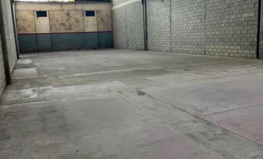 Depósito de 375 m2 cubiertos en Florida