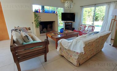 OPORTUNIDAD. APTO CREDITO. 3 DORMITORIOS, ESCRITORIO y SERVICIO.