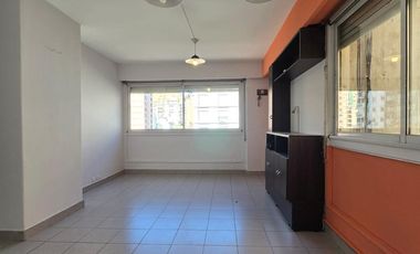 Dpto en ALQUILER: 2 dormitorios - Bv Illia esq Bv Chacabuco