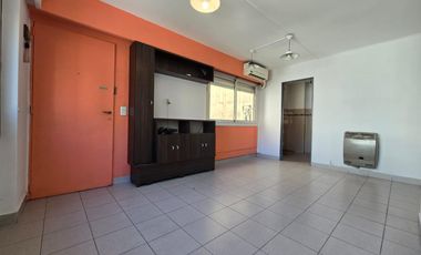 Dpto en ALQUILER: 2 dormitorios - Bv Illia esq Bv Chacabuco