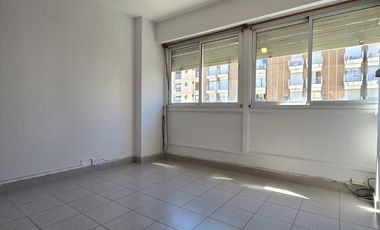 Dpto en ALQUILER: 2 dormitorios - Bv Illia esq Bv Chacabuco