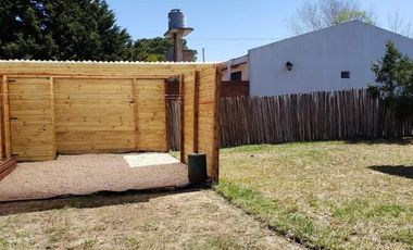 Casa en venta - 2 Dormitorios 1 Baño - 260mts2 - Aguas Verdes