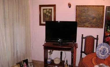 CHALET 5 AMBIENTES EN GASCON Y JUJUY