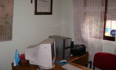 CHALET 5 AMBIENTES EN GASCON Y JUJUY