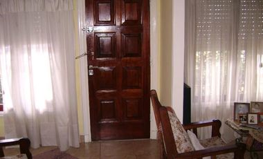 CHALET 5 AMBIENTES EN GASCON Y JUJUY