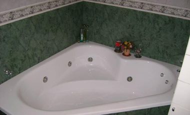 CHALET 5 AMBIENTES EN GASCON Y JUJUY