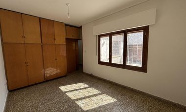 Casa en alquiler calle Pueyrredón