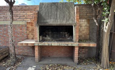 Casa en alquiler calle Pueyrredón