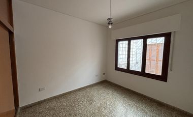 Casa en alquiler calle Pueyrredón