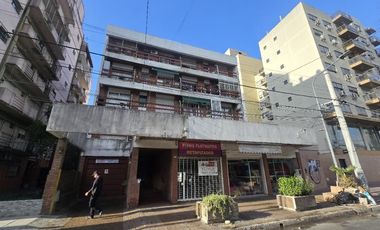 Departamento monoambiente divisible con Patio en Ballester Centro
