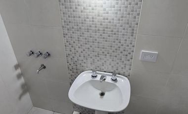 Departamento monoambiente divisible con Patio en Ballester Centro