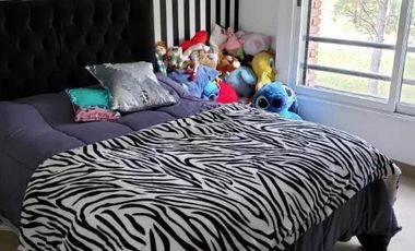 Casa en venta - 5 Dormitorios 5 Baños - Cochera - 420Mts2 - Esteban Echeverría