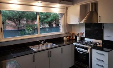 Casa en venta - 5 Dormitorios 5 Baños - Cochera - 420Mts2 - Esteban Echeverría