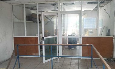 Local  comercial en venta sobre circuito colonias oriente.