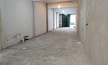 PH de 3 ambientes en impecable estado con galpón de 4x26 - Sarandí