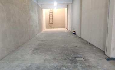 PH de 3 ambientes en impecable estado con galpón de 4x26 - Sarandí