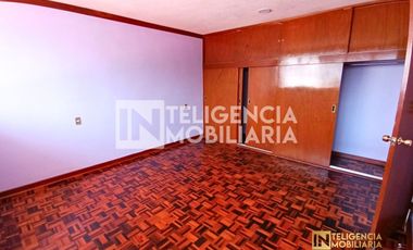 CASA EN RENTA EN LOMAS DE CRISTO