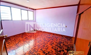 CASA EN RENTA EN LOMAS DE CRISTO