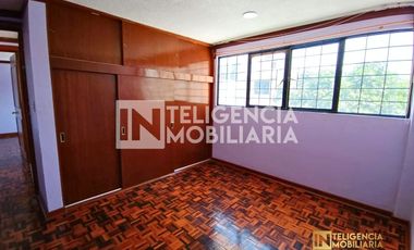 CASA EN RENTA EN LOMAS DE CRISTO