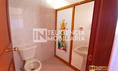 CASA EN RENTA EN LOMAS DE CRISTO