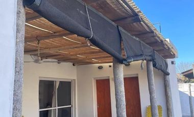 Casa en venta - 2 Dormitorios 2 Baños - 400Mts2 - Ezeiza