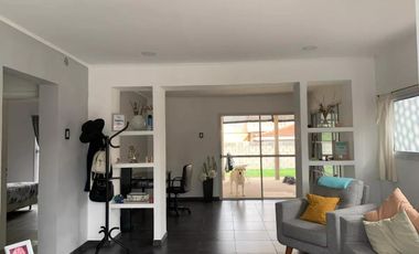 Casa en venta - 2 Dormitorios 2 Baños - 400Mts2 - Ezeiza