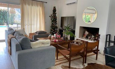 Casa en venta con renta, Barrio Barbarita
