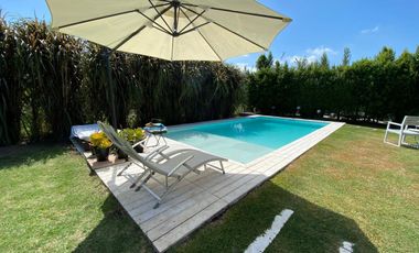 Casa en venta con renta, Barrio Barbarita