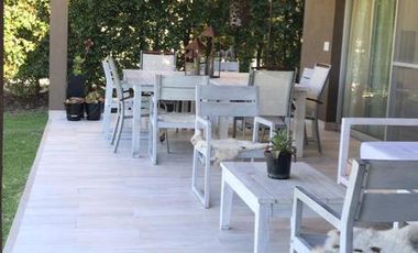 Casa en venta con renta, Barrio Barbarita